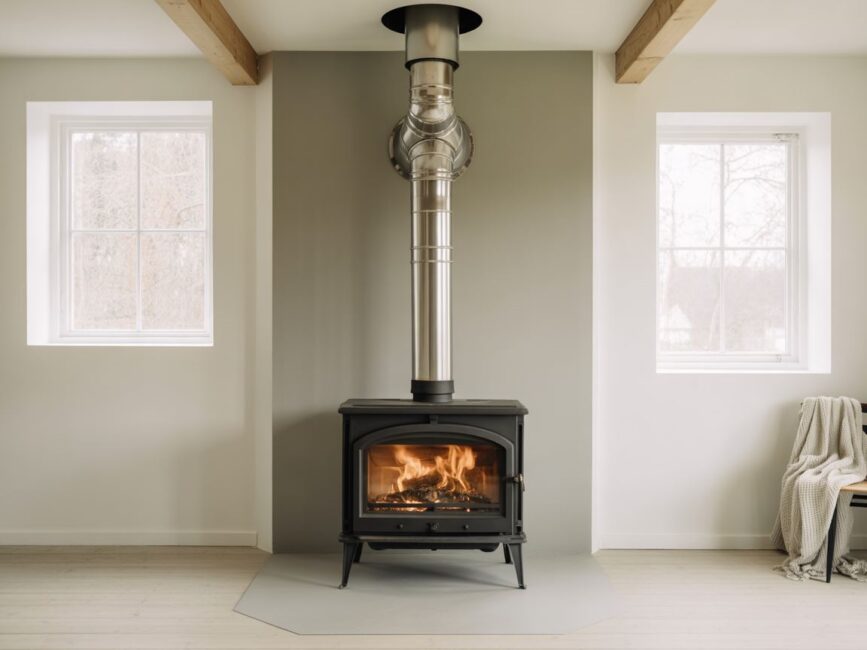 kominek z rurą izolowaną